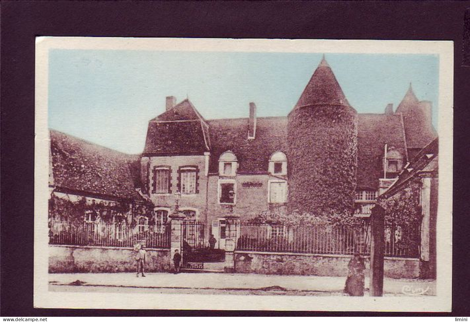 36 - CLUIS - LA MAIRIE - ANIMÉE  - Autres & Non Classés