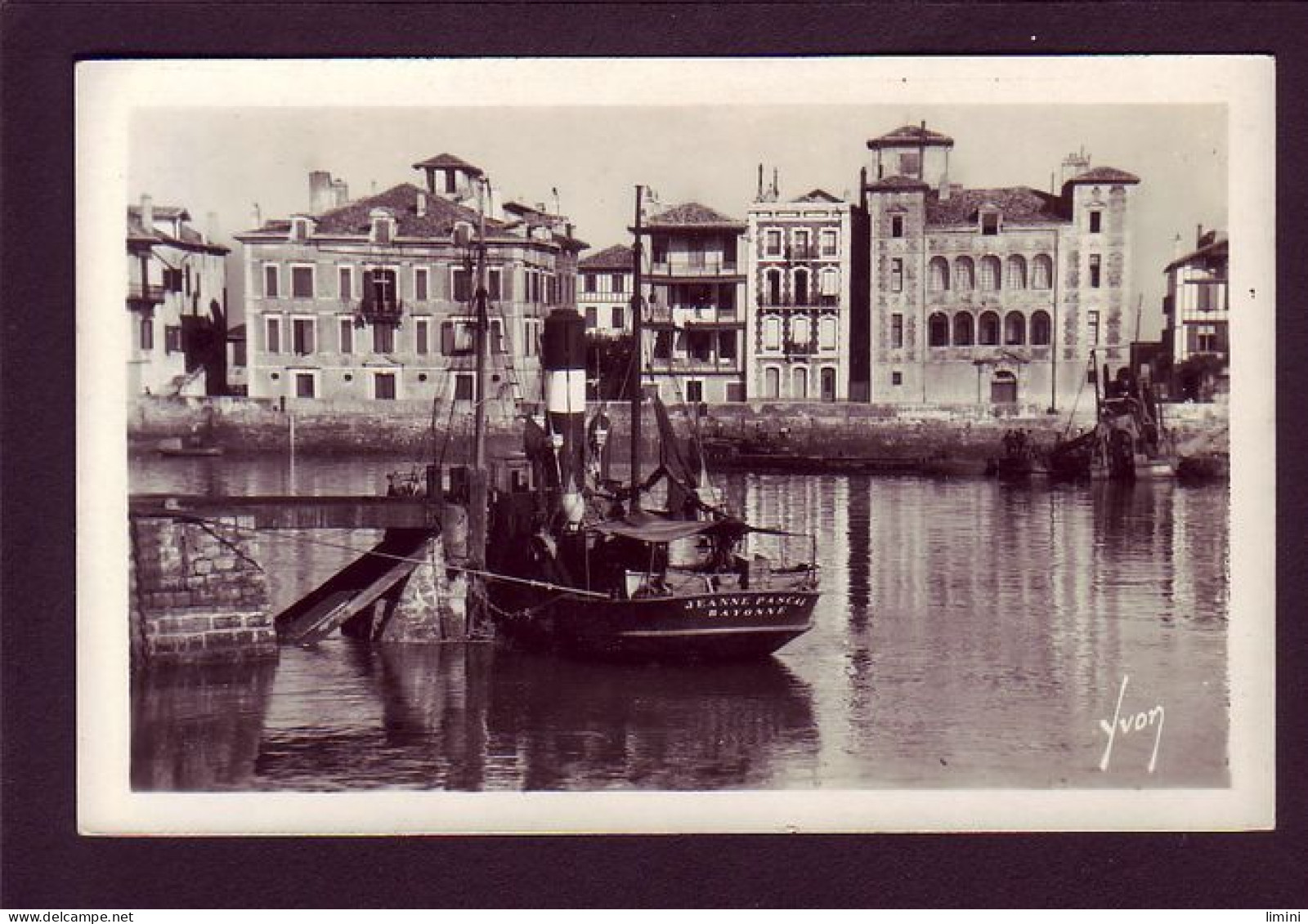 64 - SAINT-JEAN-de-LUZ - LE PORT ET LA MAISON DE L'INFANTE - BATEAUX -  - Saint Jean De Luz