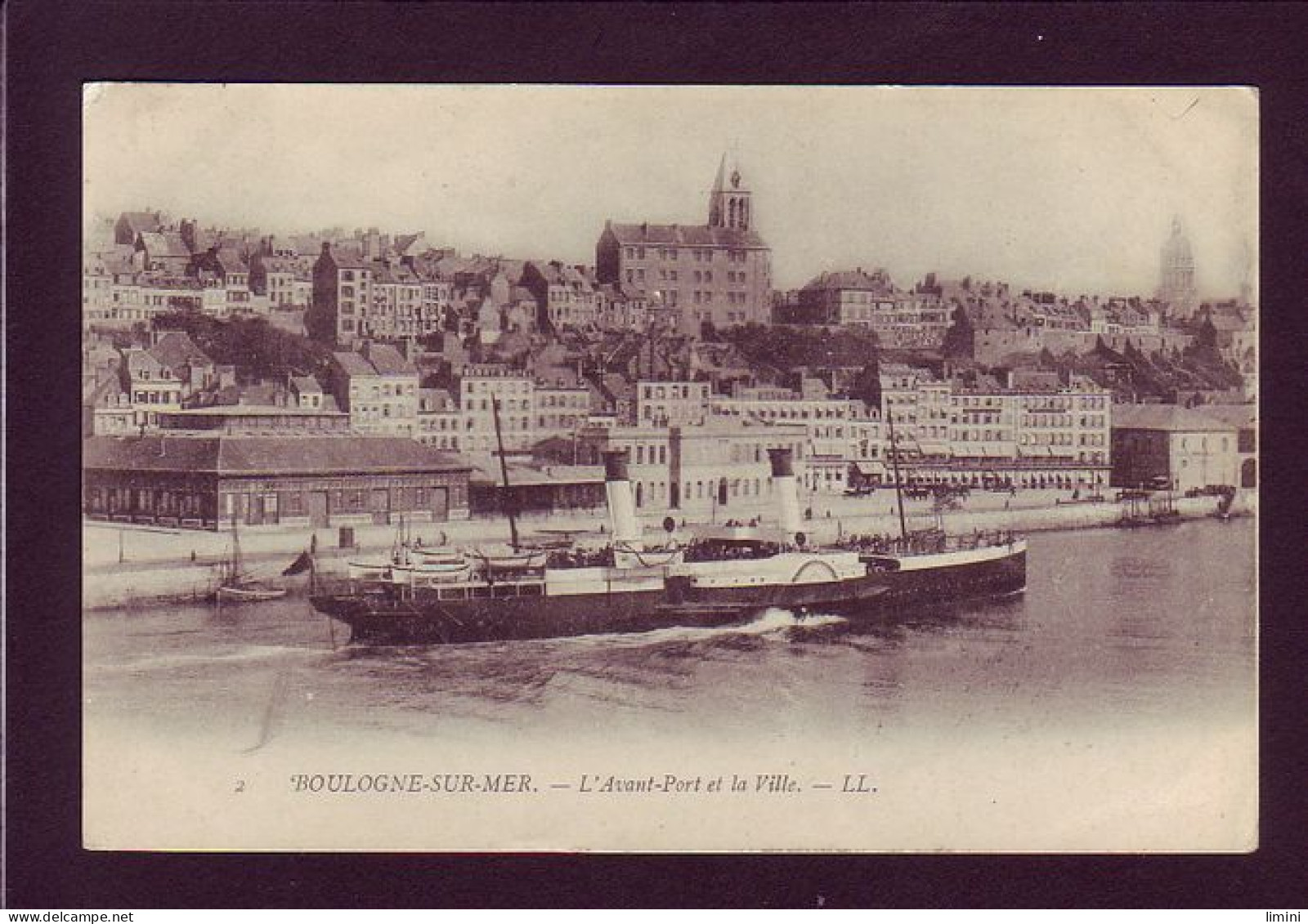 62 - BOULOGNE-sur-MER - L'AVANT PORT ET LA VILLE - BATEAUX -  - Boulogne Sur Mer