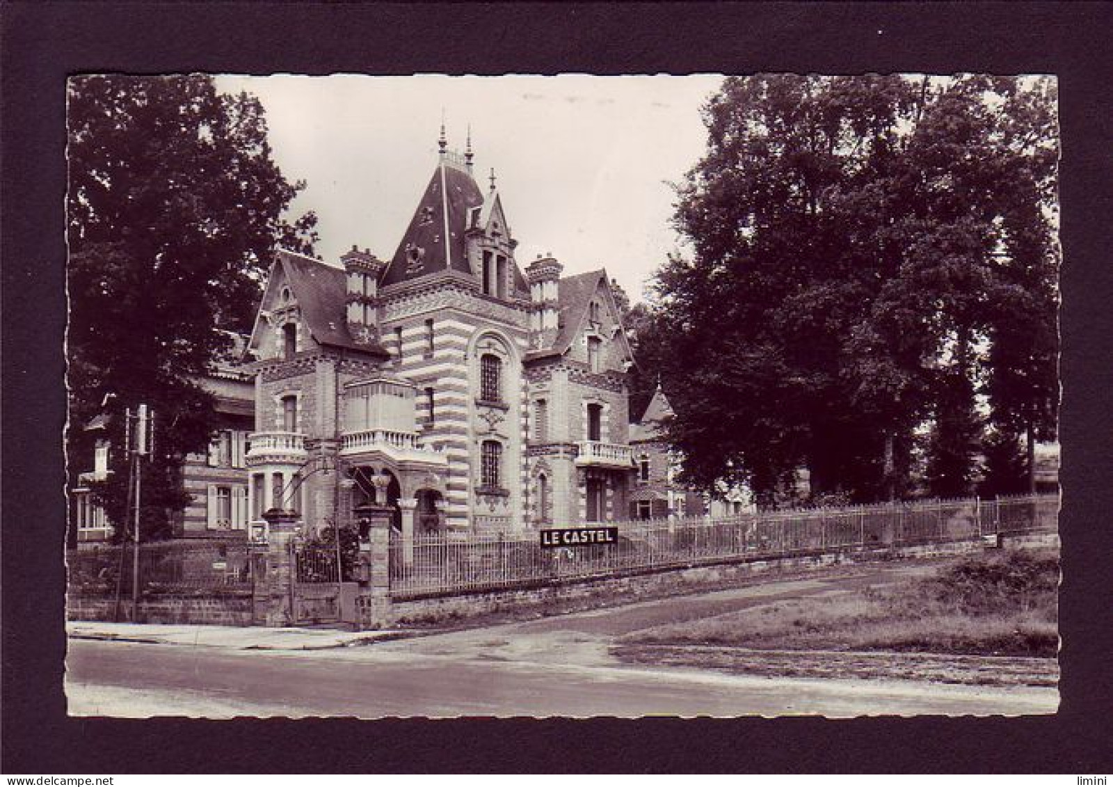 61 - BAGNOLES-de-L'ORNE - LE CASTEL -  - Bagnoles De L'Orne