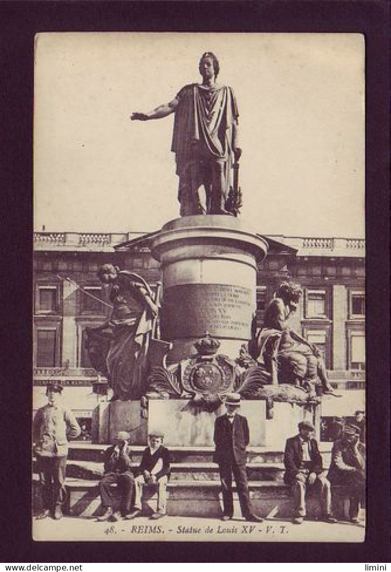 51 - REIMS - STATUE DE LOUIS XV - ANIMÉE -  - Reims