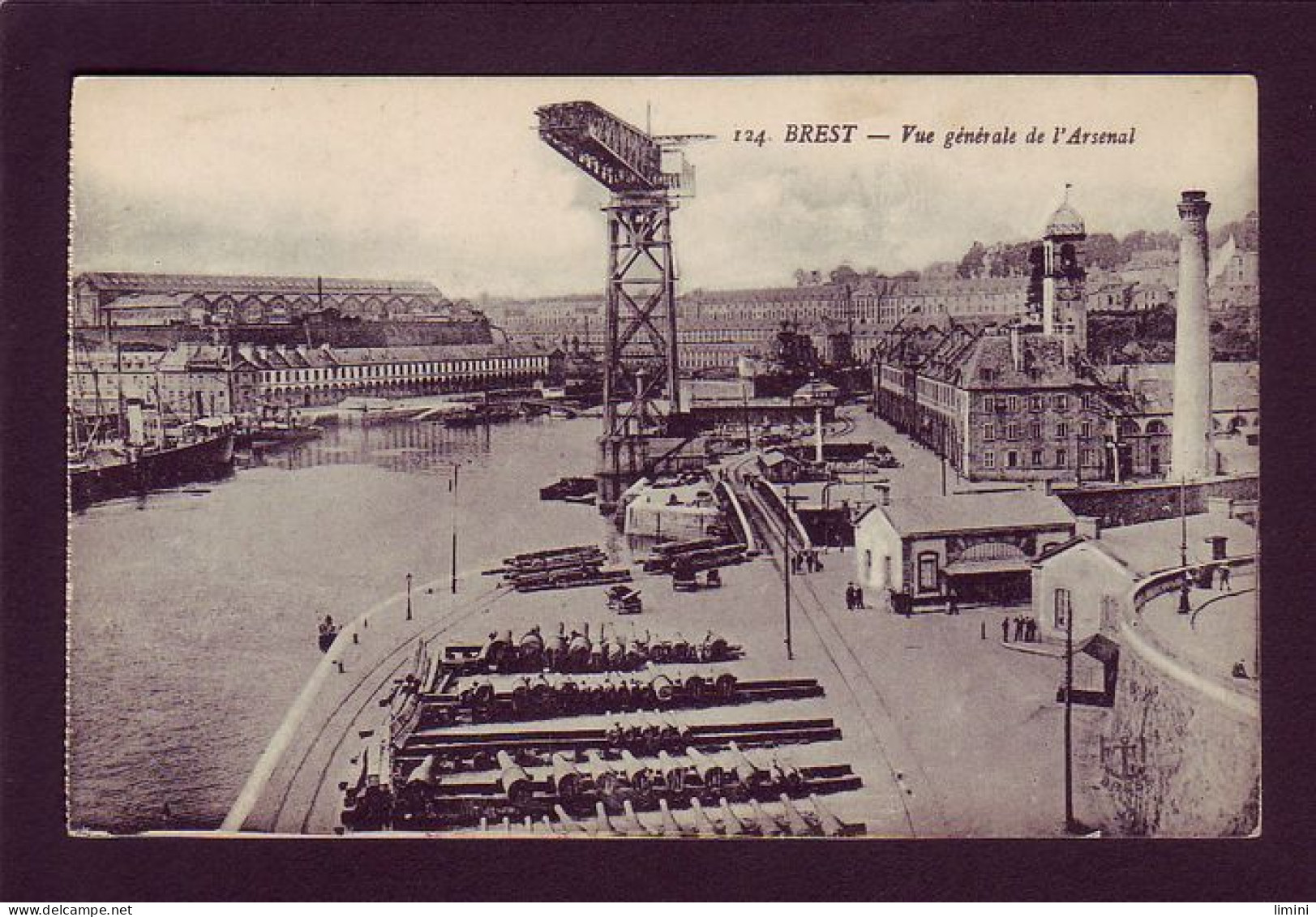 29 - BREST - VUE GÉNÉRALE DE L'ARSENAL - ANIMÉE -  - Brest