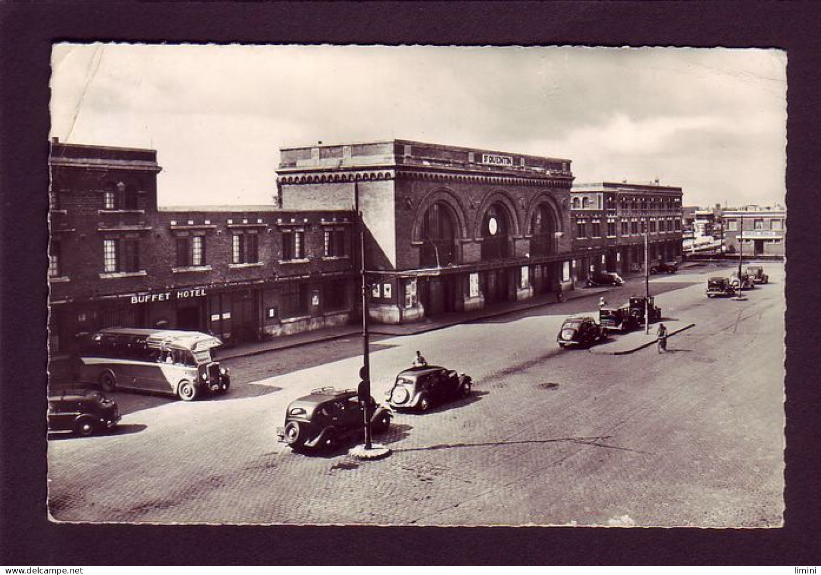 02 - SAINTQUENTIN - LA GARE - AUTOMOBILE -  - Saint Quentin