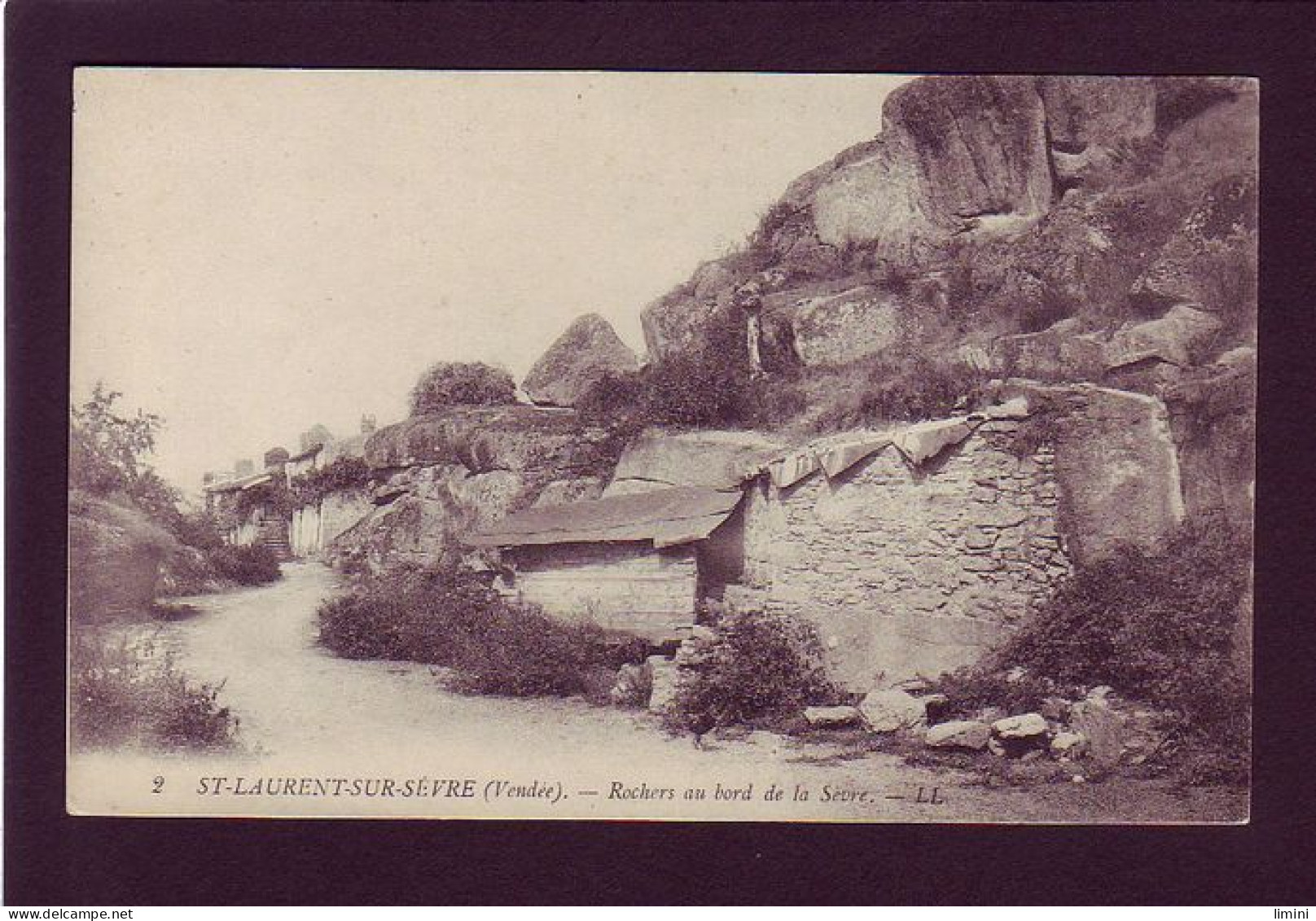 85 - SAINT-LAURENT-sur-SEVRE - ROCHERS AU BORD DE LA SEVRE -  - Autres & Non Classés