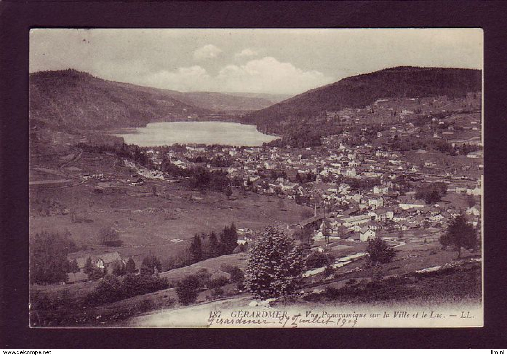 88 - GERARDMER - VUE PANORAMIQUE SUR LA VILLE ET LE LAC -  - Gerardmer