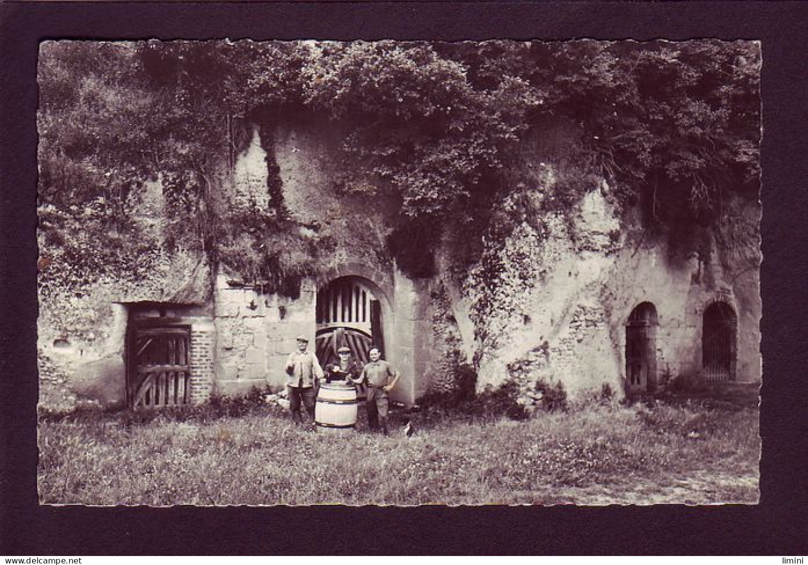 72 - LA CHARTRE-sur-le-LOIR - CAVES DANS LE ROC - ANIMÉE -  - Otros & Sin Clasificación