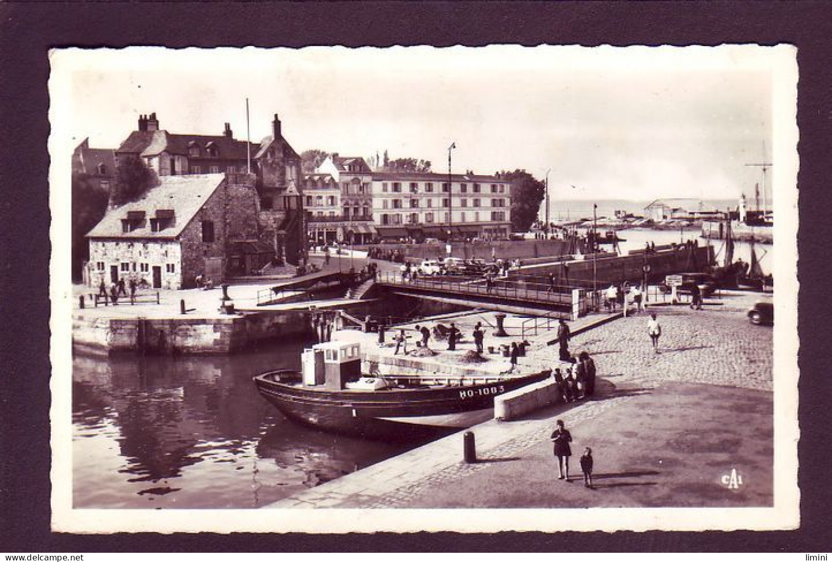 14 - HONFLEUR - VUE GÉNÉRALE DU PORT - ANIMÉE -  - Honfleur