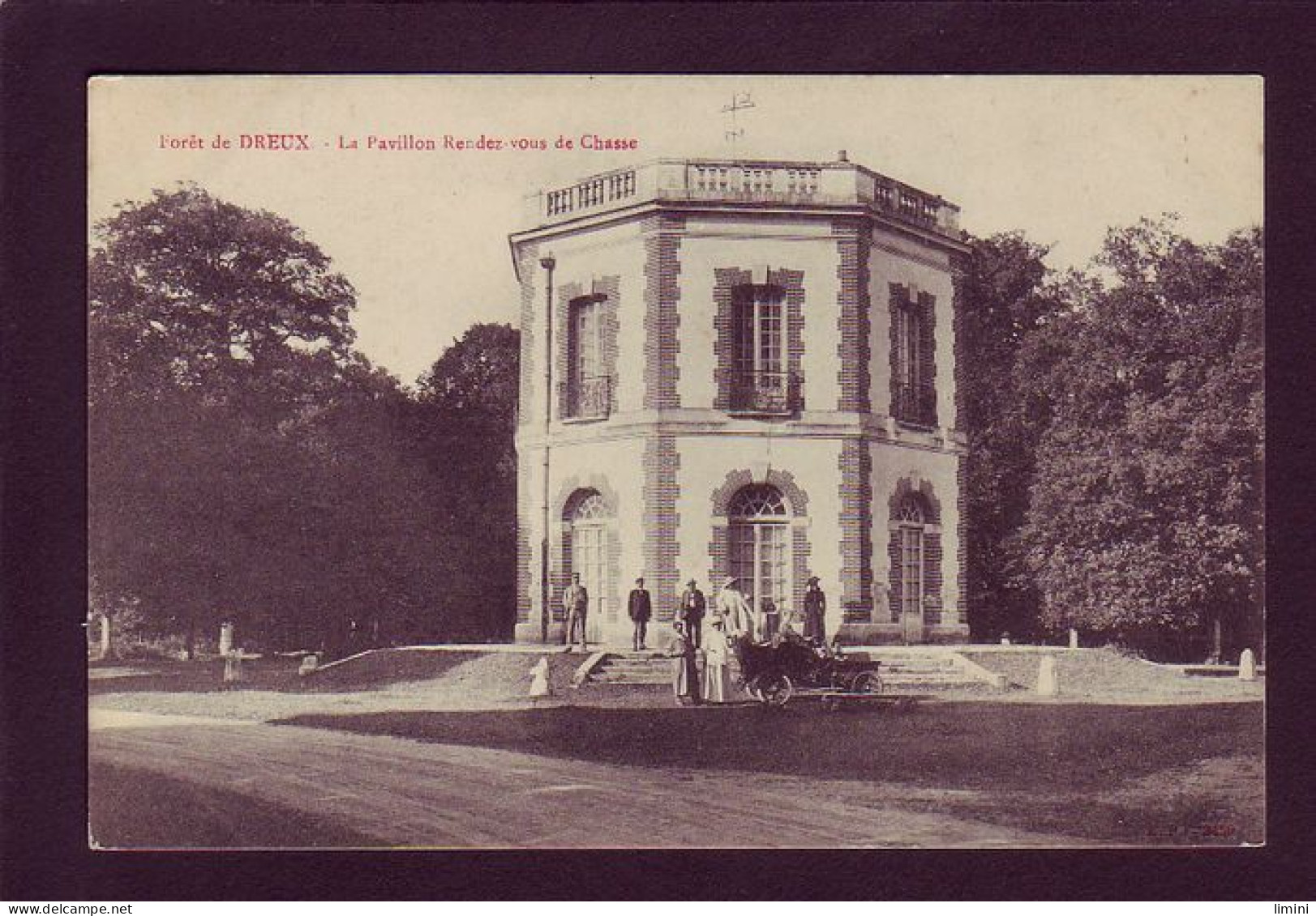 28 - DREUX - LE PAVILLON DE CHASSE - FORET DE DREUX - AUTOMOBILE - ANIMÉE -  - Dreux