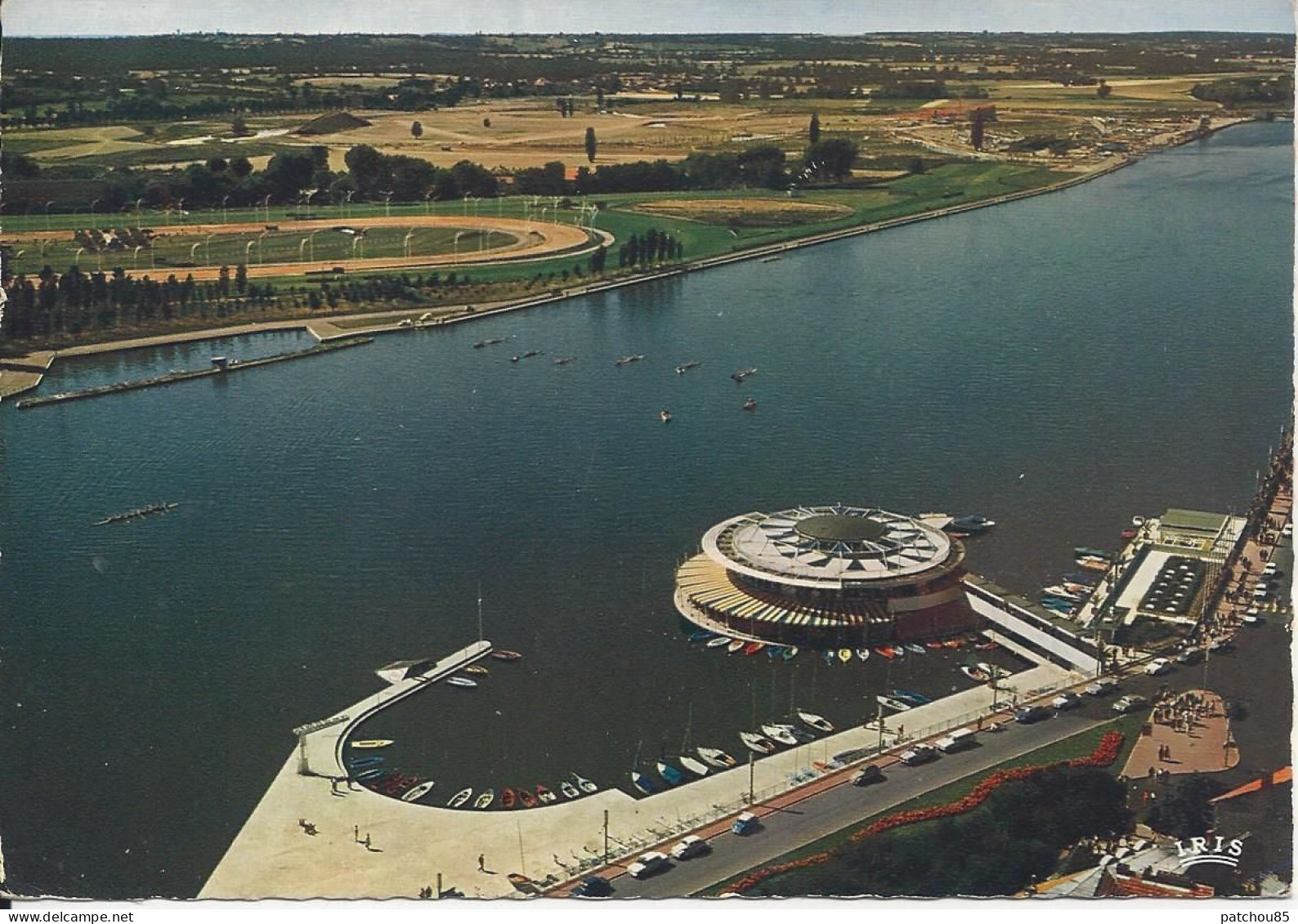 CPSM France   Auvergne Rhône Alpes 03 Allier  En Avion Sur Vichy  Le Lac D’Allier, La Rotonde Du Lac  A Gauche L’hippodr - Vichy