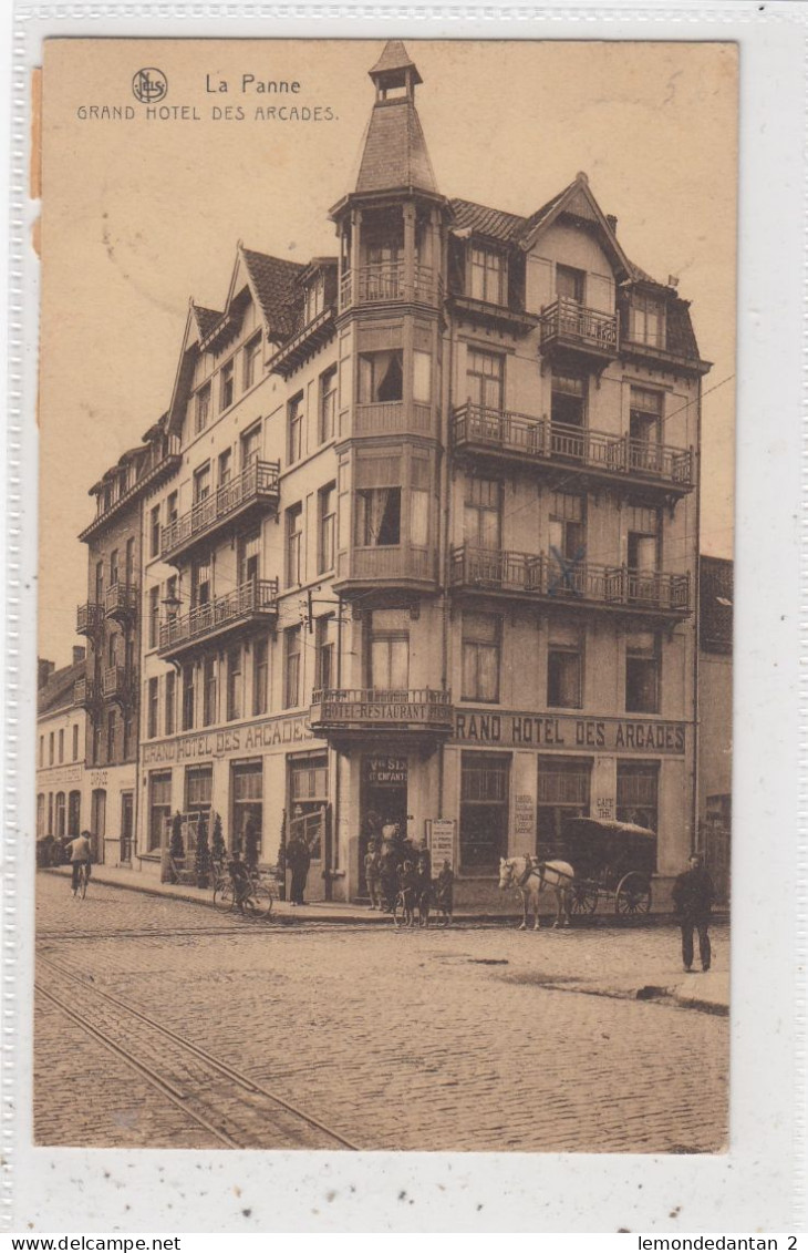 La Panne. Grand Hotel Des Arcades. * - De Panne