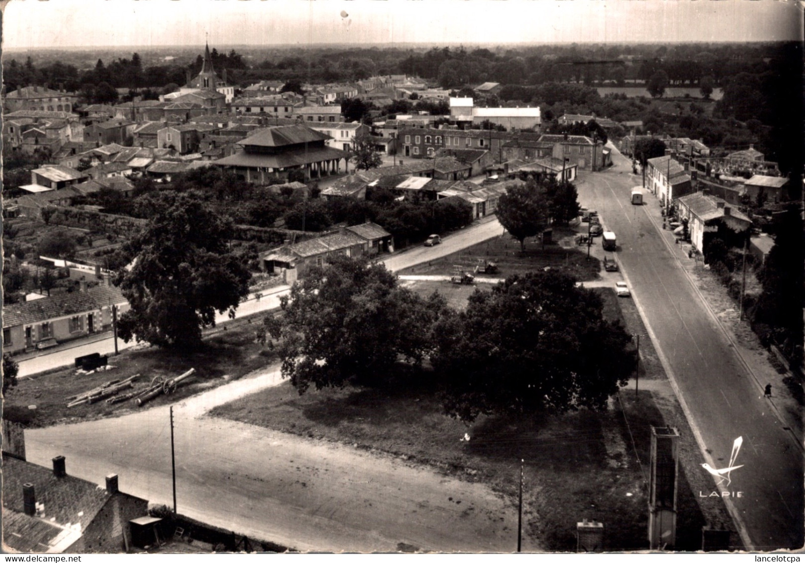 85 - AVRILLE / LE CHAMP DE FOIRE - Andere & Zonder Classificatie