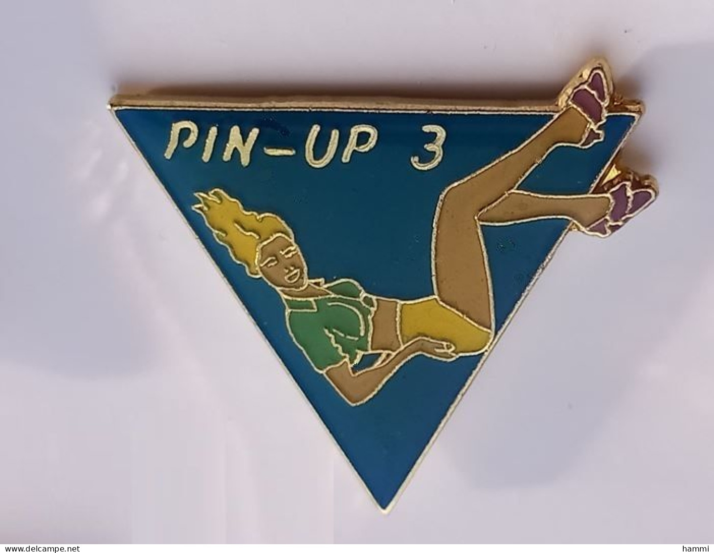 FF210 Pin's Pin'up Pin'ups Nu Nue N°3 Blonde Achat Immédiat - Pin-ups