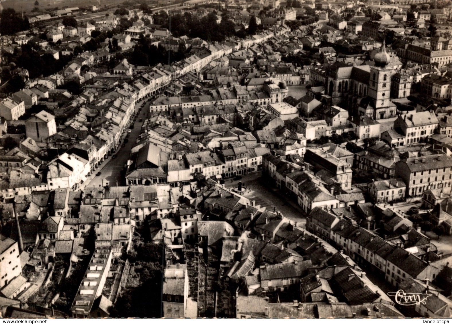 88 - REMIREMONT / VUE PANORAMIQUE AERIENNE - Remiremont