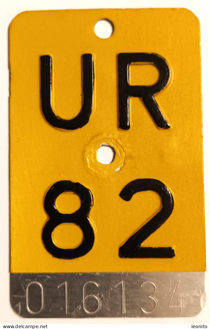 Velonummer Mofanummer Uri UR 82 - Number Plates