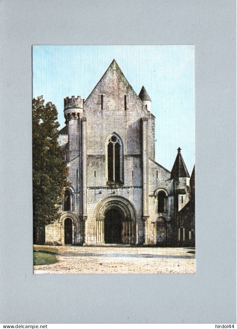 (36) : Abbaye ND De Fontgombault - La Facade De L'église - Autres & Non Classés