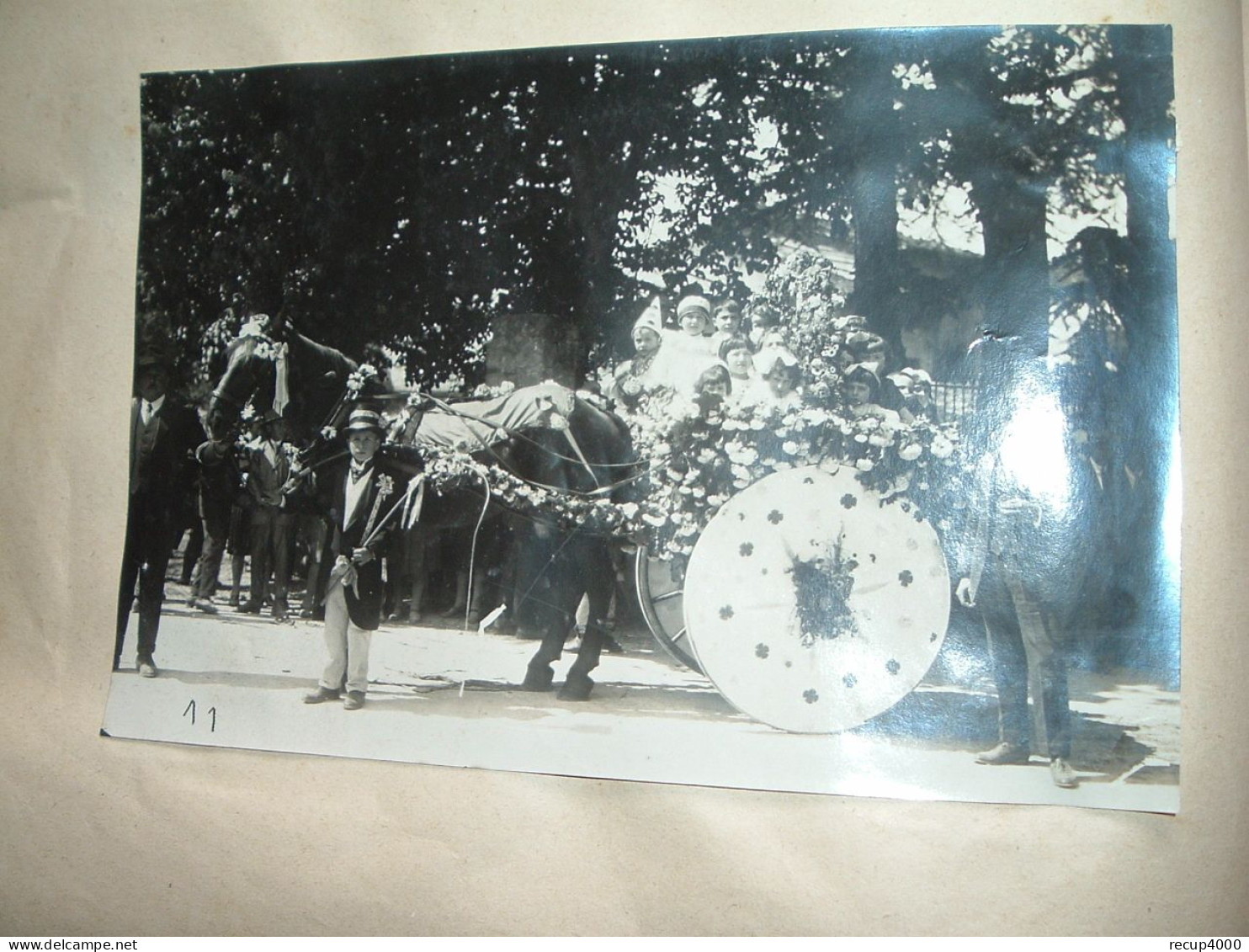 31 AURIAC SUR VENDINELLE album souvenir cavalcade 1927 photographe merlin toulouse  42 photos   42scans