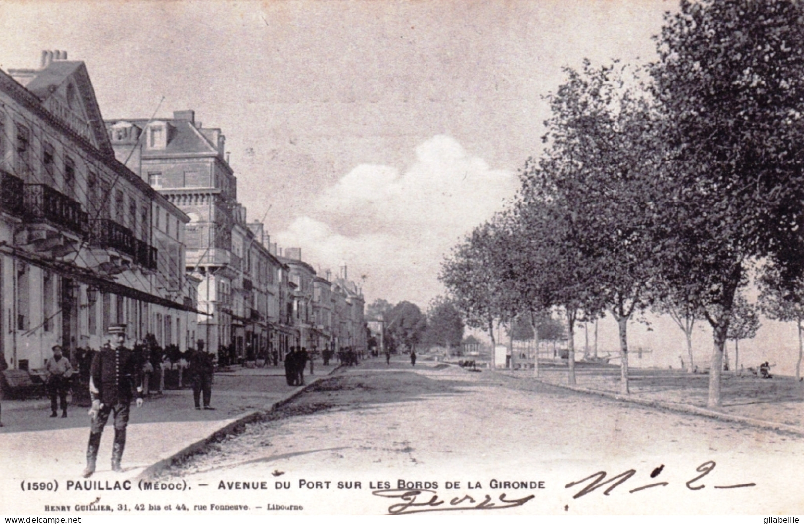 33 - Gironde - PAUILLAC - Avenue Du Port Sur Les Bords De La Gironde - Pauillac