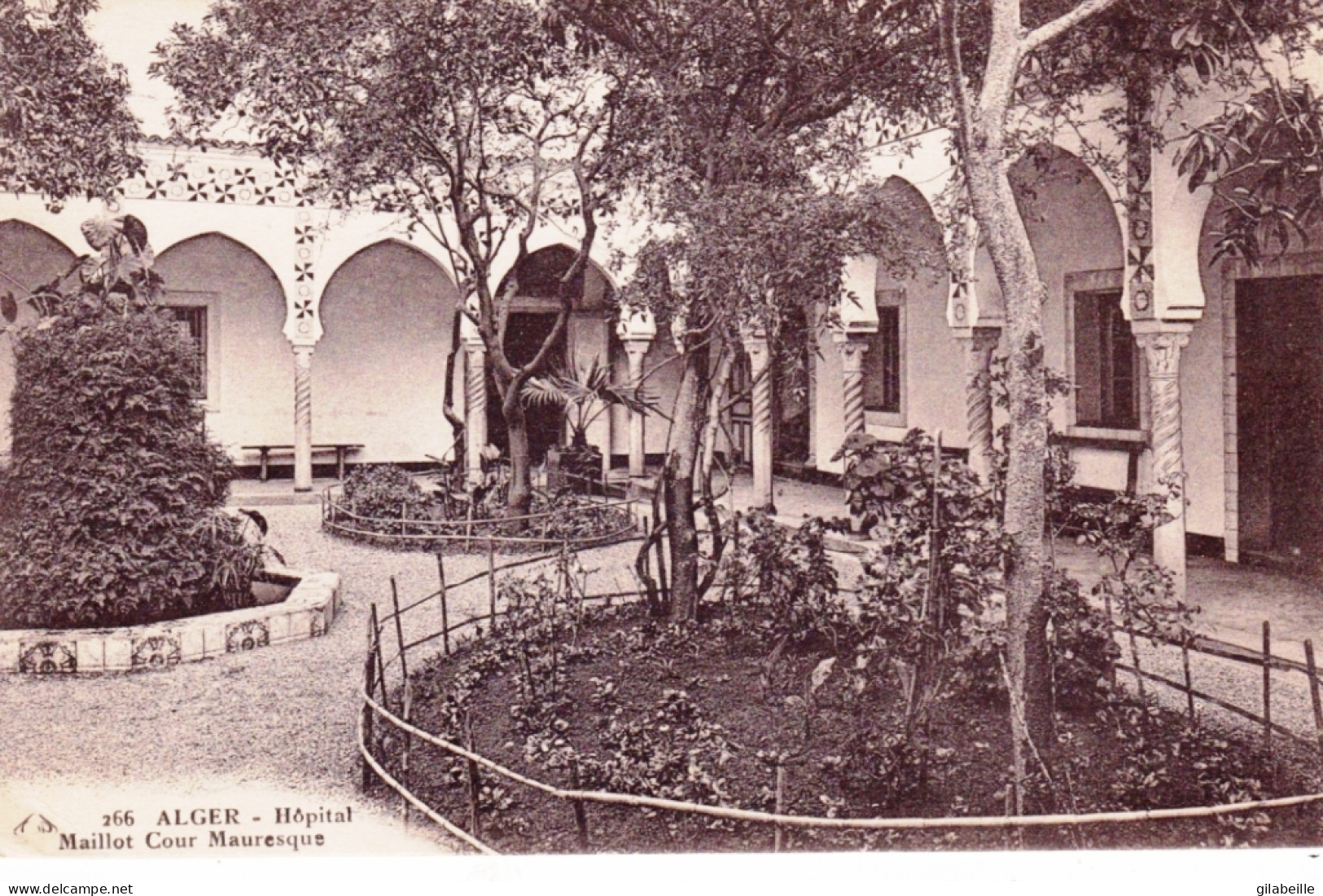 Algerie  - ALGER - Hopital Maillot - Cour Mauresque - Alger