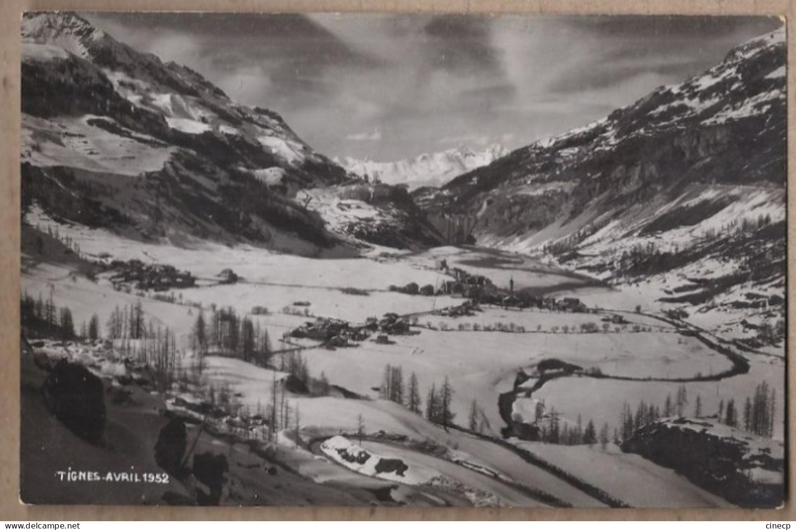 CARTE PHOTO ? CPSM 73 - TIGNES - Très Jolie Vue Générale Du Village Avril 1952 - Altri & Non Classificati