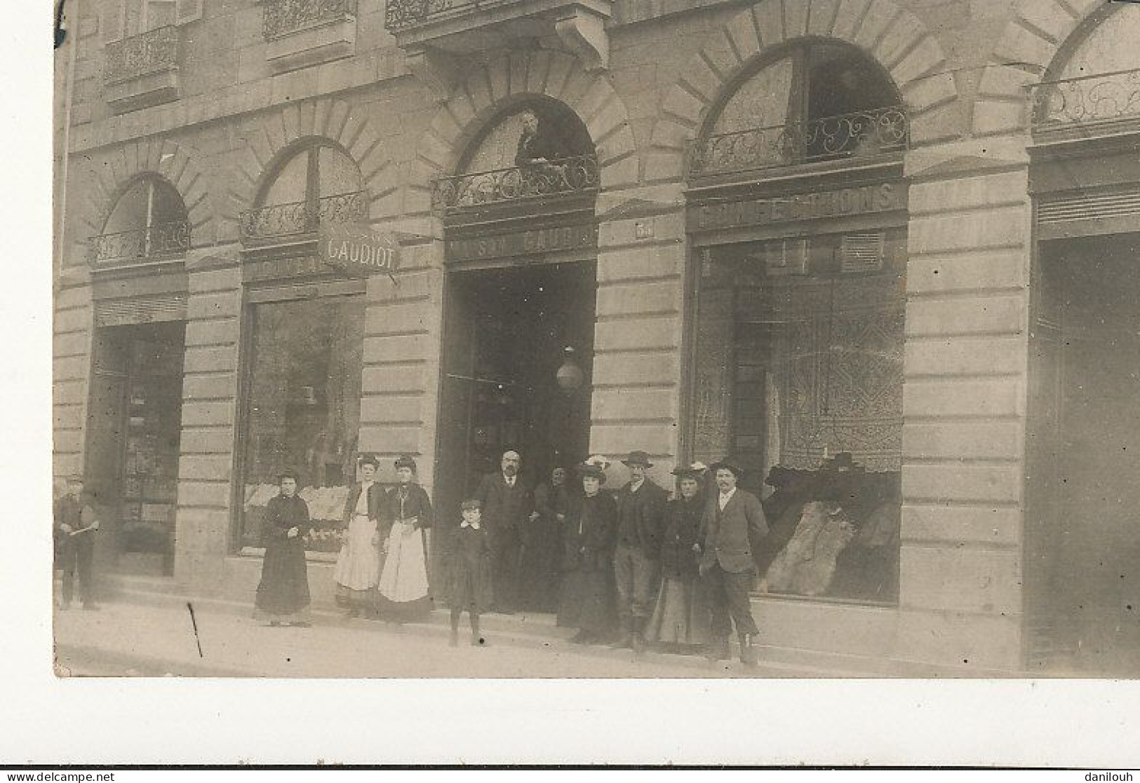 CARTE PHOTO / MAISON GAUDIOT   Magasin De Vetements - Devanture - Geschäfte