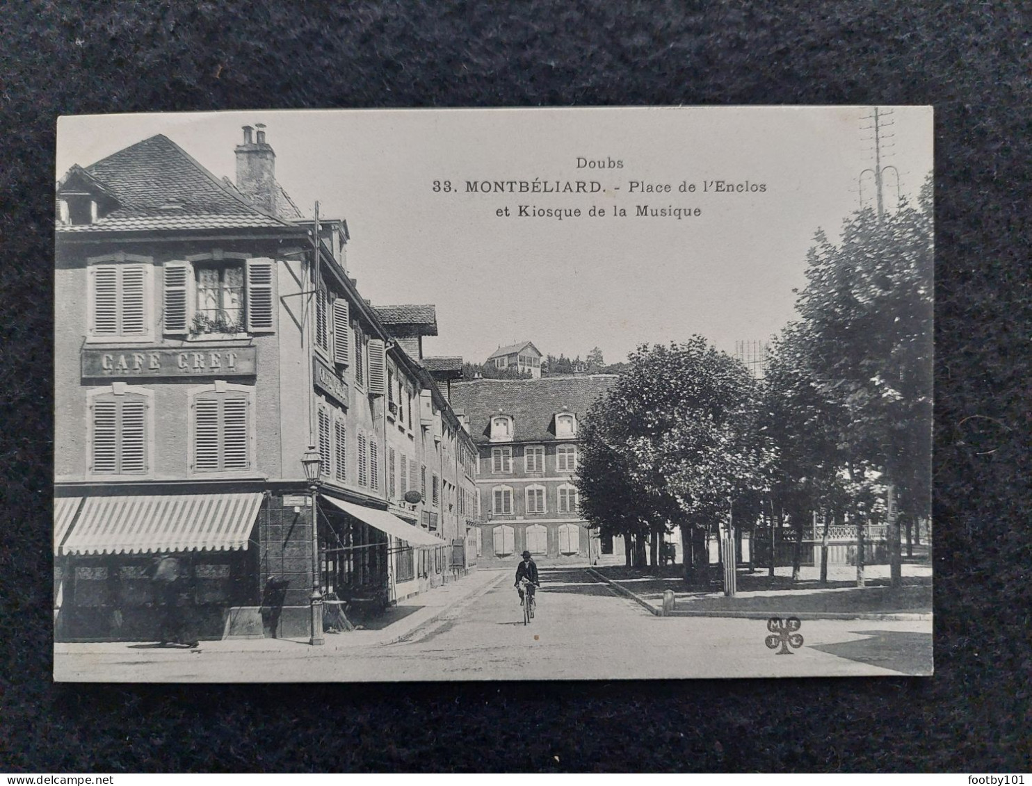 CPA  MONTBELIARD Place De L'Enclos Et Kiosque De La Musique  N° 33 - Montbéliard