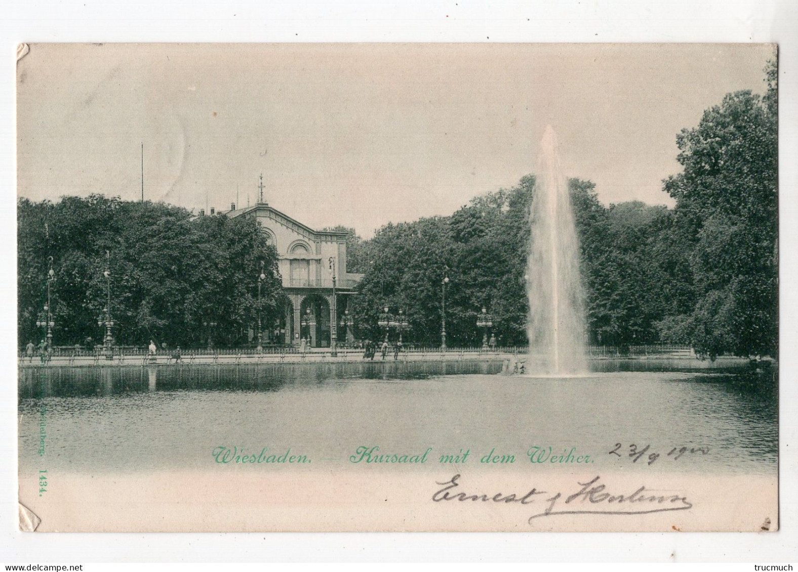 56 - Gruss Aus WIESBADEN - Kursaal Mit Dem Weiher *1900* - Wiesbaden