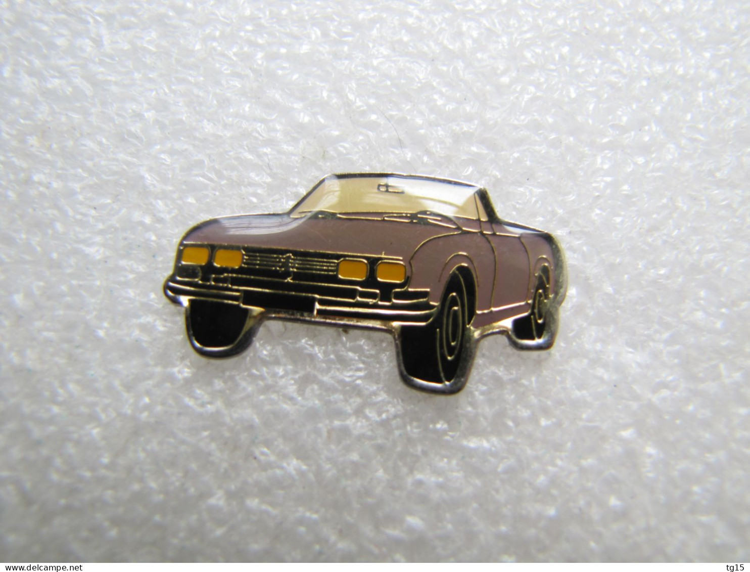 PIN'S   PEUGEOT  504 COUPÉ - Peugeot