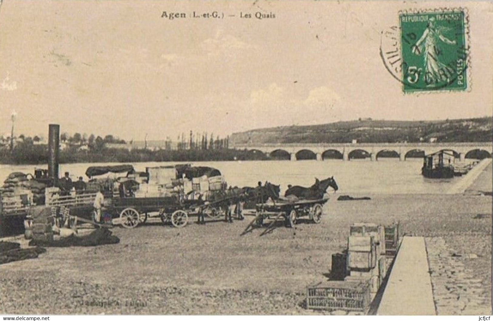 Cpa..47..AGEN..LOT ET GARONNE..LES QUAIS..DECHARGEMENT DU BATEAU A VAPEUR - Agen