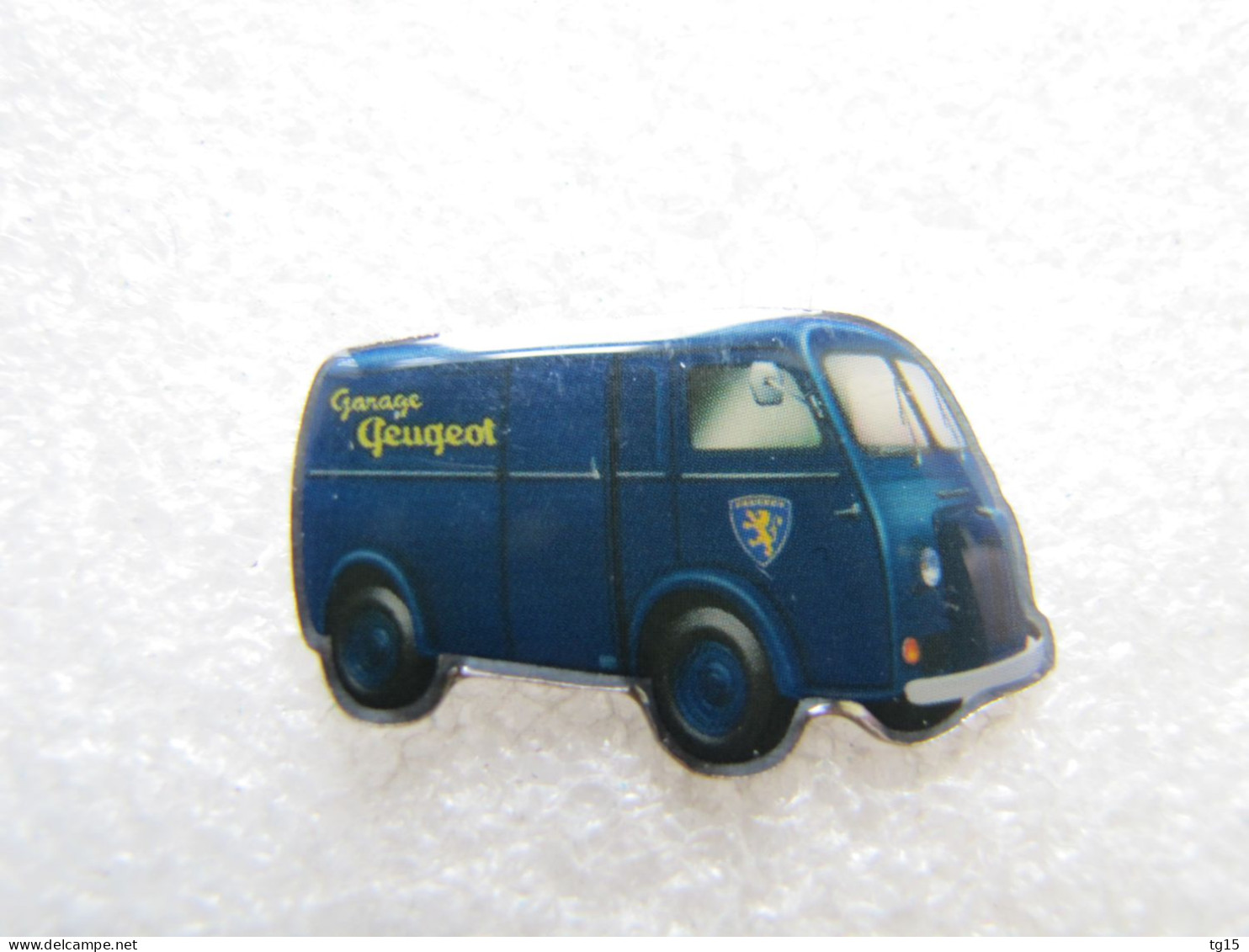 PIN'S   PEUGEOT  D 4 - Peugeot