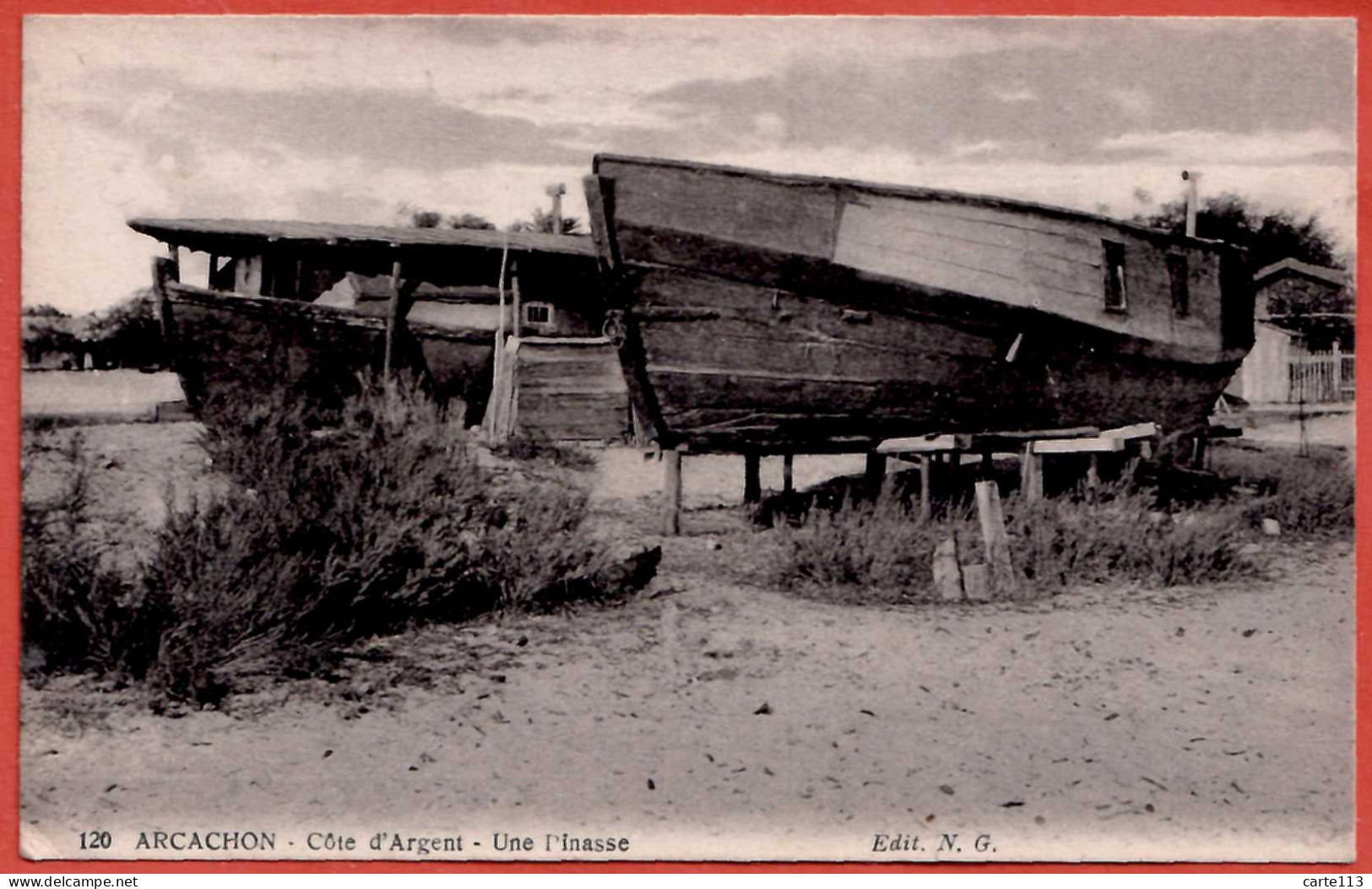 33 - B26842CPA - ARCACHON - Une Pinasse - Très Bon état - GIRONDE - Arcachon