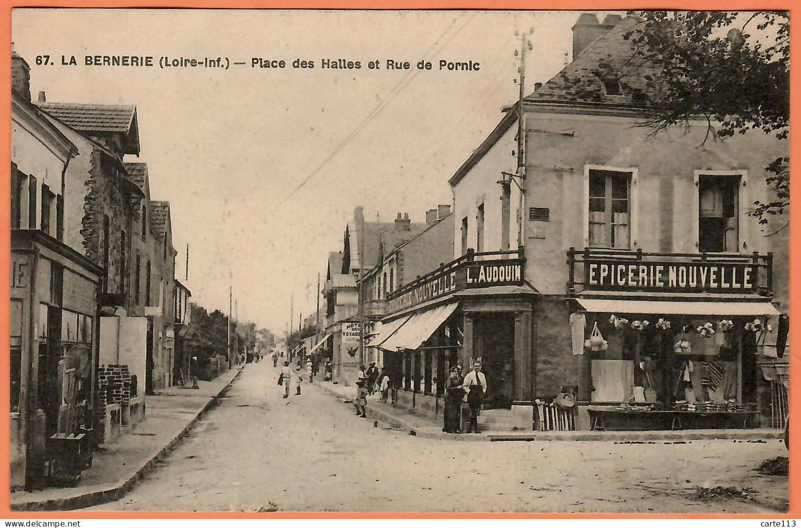 44 - B33727CPA - LA BERNERIE - Place Des Halles - Rue Pornic -Epicerie Audouin - Très Bon état - LOIRE-ATLANTIQUE - La Bernerie-en-Retz