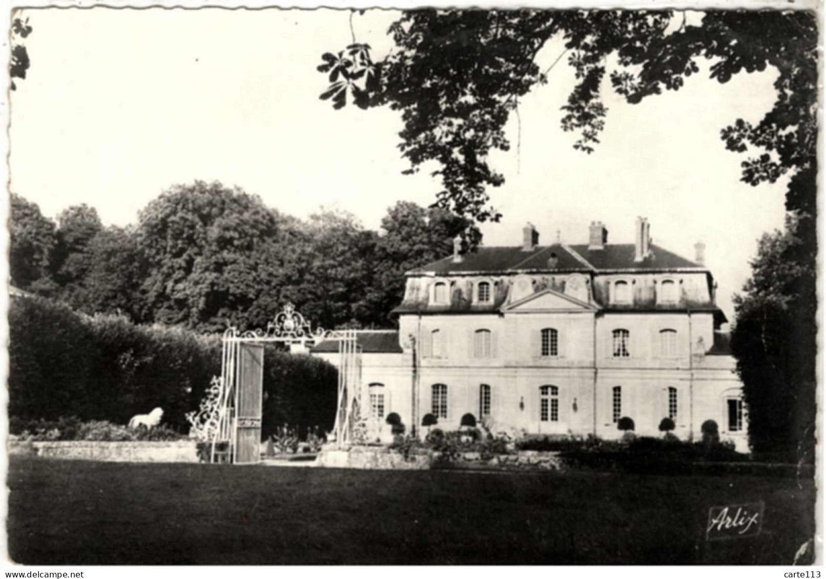 77 - M29020CPM - CHAMPEAUX - Château D'AUNOY - Bon état - SEINE-ET-MARNE - Autres & Non Classés