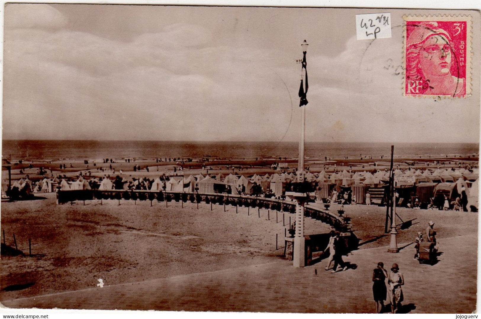 Malo Les Bains  Dunkerque  Le Rond Point De La Rotonde ( Du Casino ) Et La Plage (jardin , Danger De Mines écarté. Noté. - Malo Les Bains