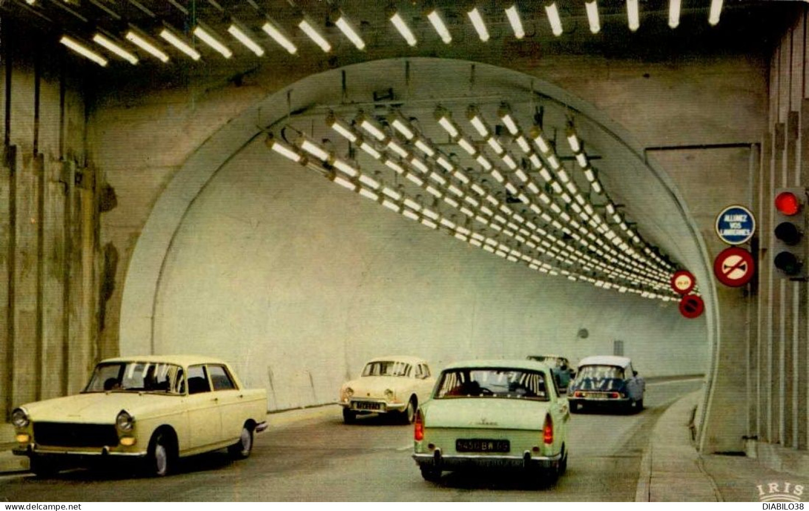 CHAMONIX-MONT-BLANC  ( HAUTE-SAVOIE )   TUNNEL DU MONT-BLANC RELIANT CHAMONIX A ENTREVES-COURMAYEUR - Chamonix-Mont-Blanc