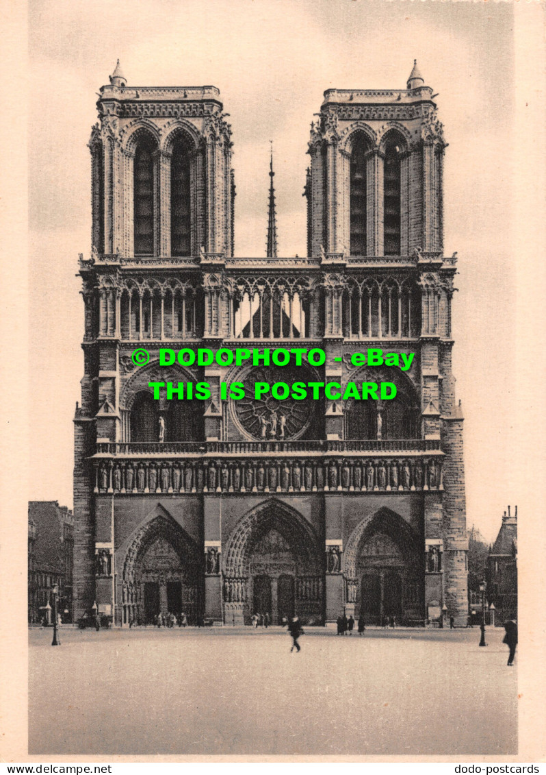 R527597 54. Paris. Notre Dame. Service Commercial Monuments Historiques - World