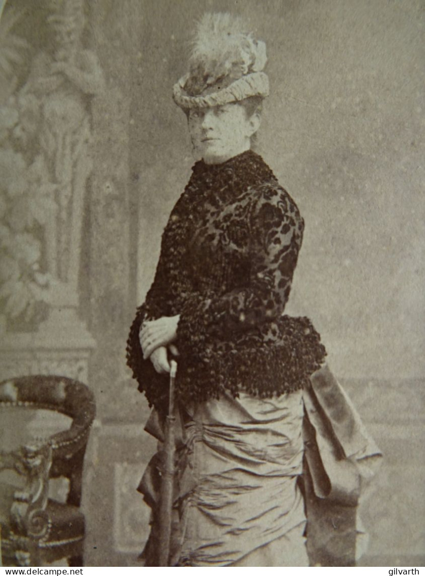 Photo CDV Delsart à Valenciennes Femme (Mme Johnston Née Berthe Boyer)  Veste En Velours Damassé CA 1875-80 - L679A - Anciennes (Av. 1900)