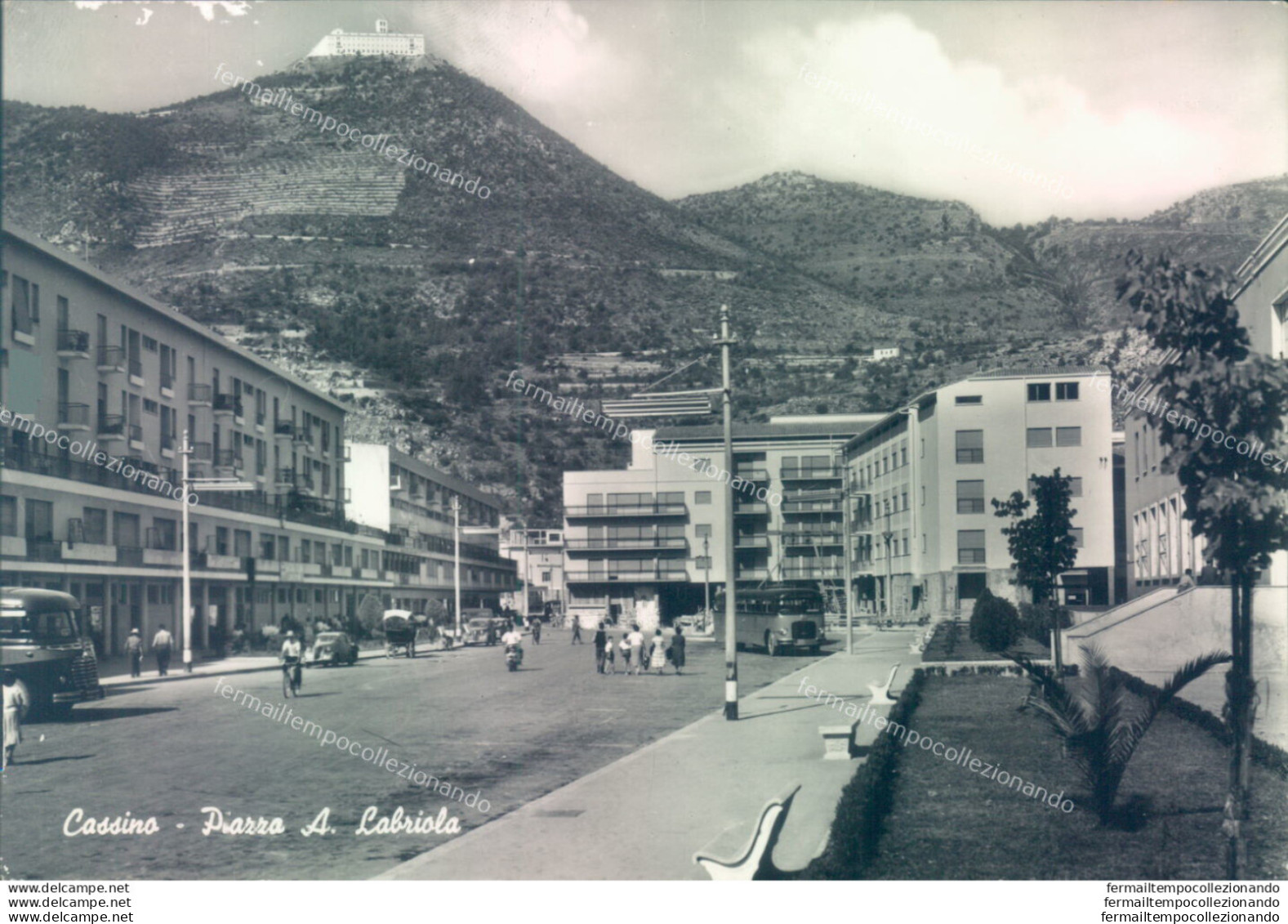 V98 Cartolina Cassino Piazza A.labriola Provincia Di Frosinone - Frosinone