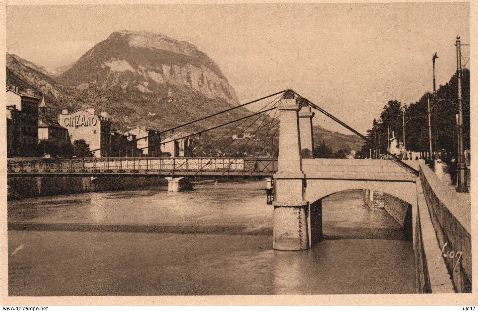 - 38 - GRENOBLE. - Le Saint-Eynard Et Le Pont Suspendu Sur L'Isère - - Grenoble