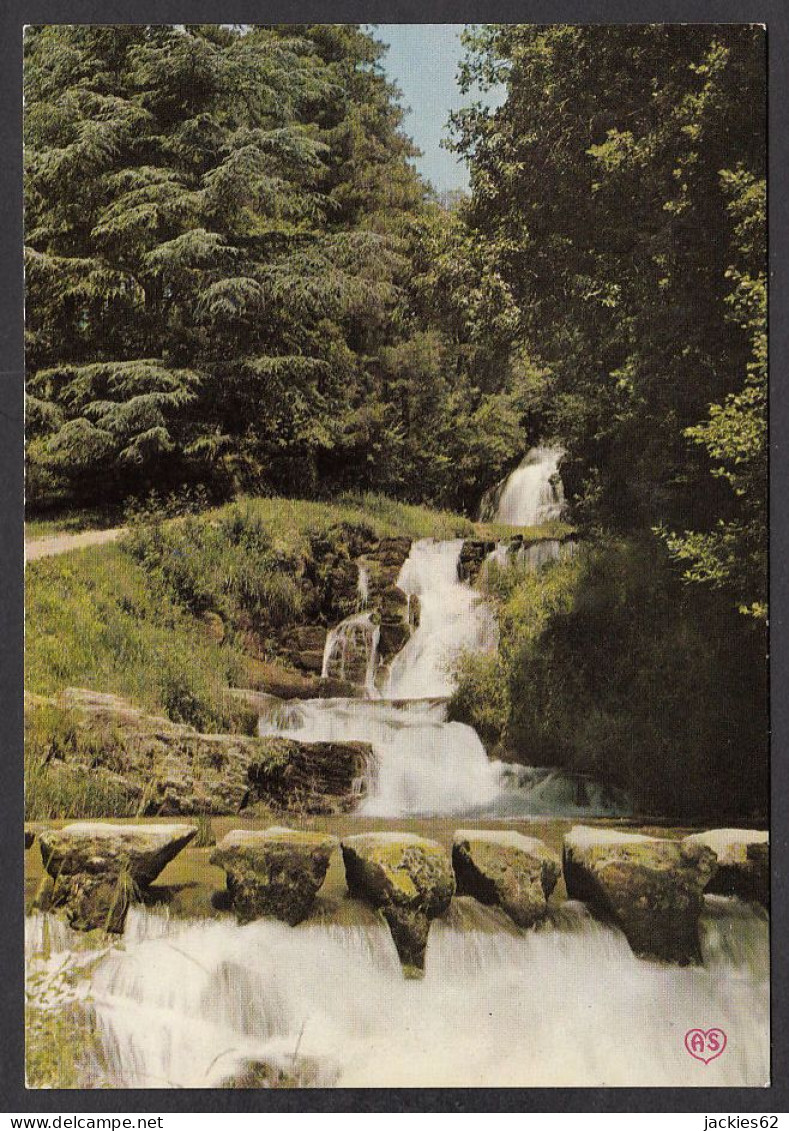 100552/ BASSIN DE SAINT-FERRÉOL, Les Trois Cascades Dans Le Parc - Saint Ferreol
