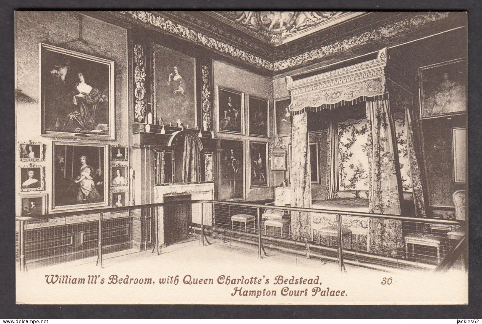 110925/ RICHMOND, Hampton Court Palace, William III's Bedroom With Queen Charlotte's Bedstead - Londres – Suburbios