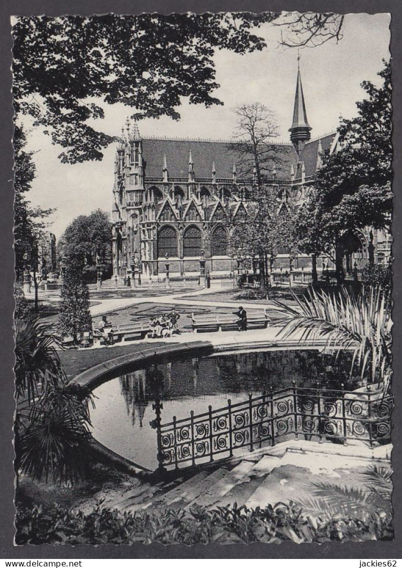 118882/ BRUXELLES, Square Du Petit-Sablon Et Eglise Notre-Dame Du Sablon - Places, Squares