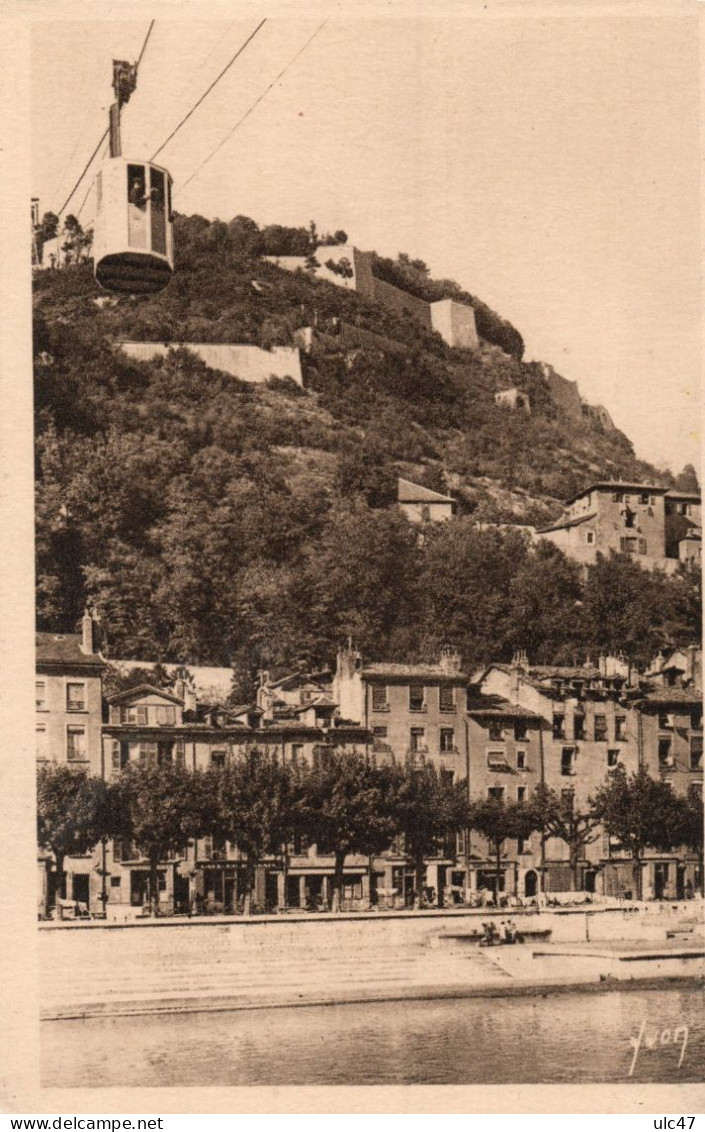 - 38 - GRENOBLE. - Les Forts De Rabot Et Le Téléférique De La Bastille. - - Grenoble