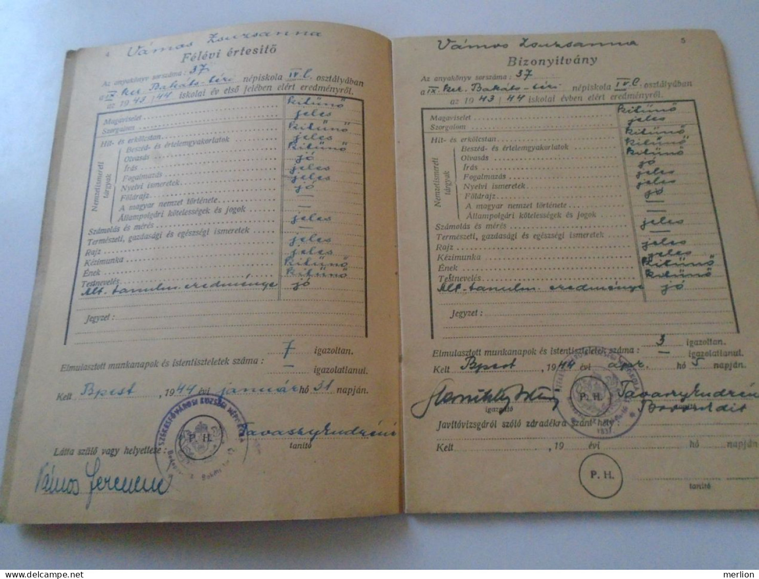 D202260  Primary School Report Book, Budapest 1942-1944  Budapest Hungary - Diploma & School Reports