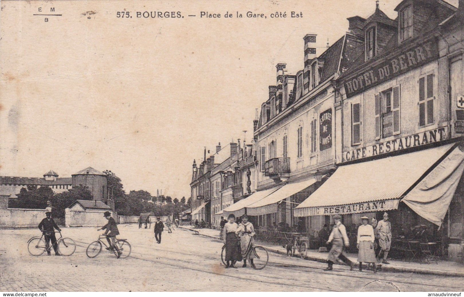 18-BOURGES PLACE DE LA GARE - Bourges