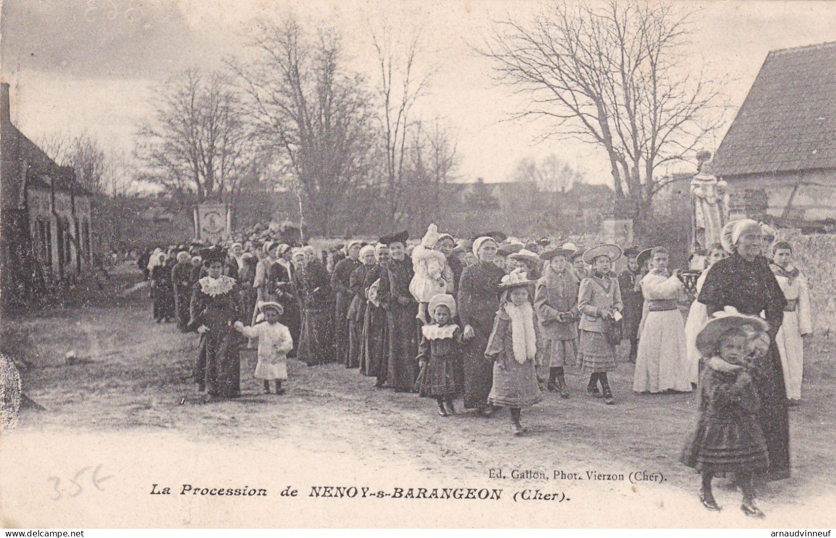 18-Nenoy Sur Barangeon ( Neuvy / Barangeon ) Procession : Femmes , Enfants Portant Statue De La Vierge - Argent-sur-Sauldre