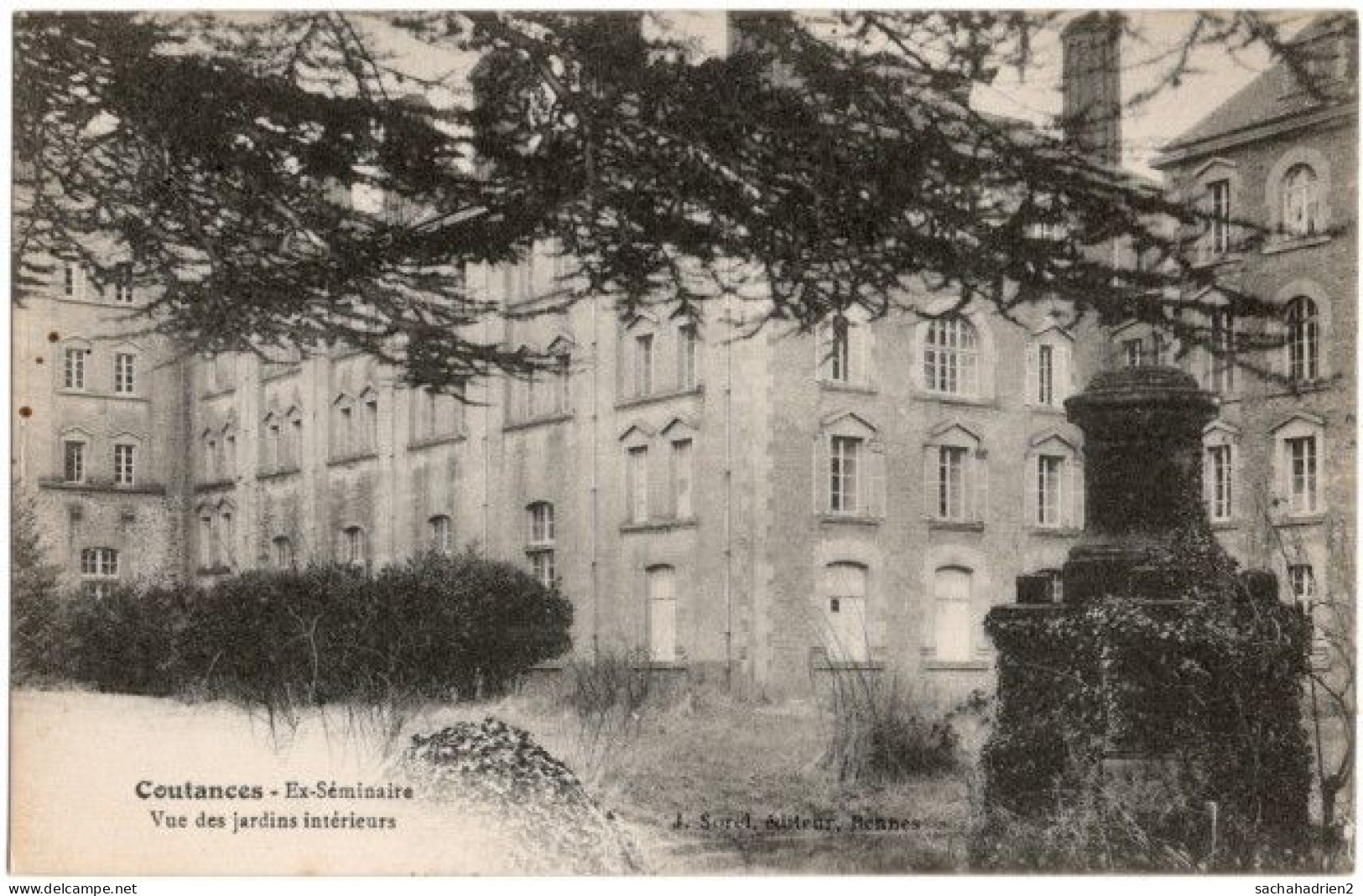 50. COUTANCES. Ex-Séminaire. Vue Des Jardins Intérieurs - Coutances