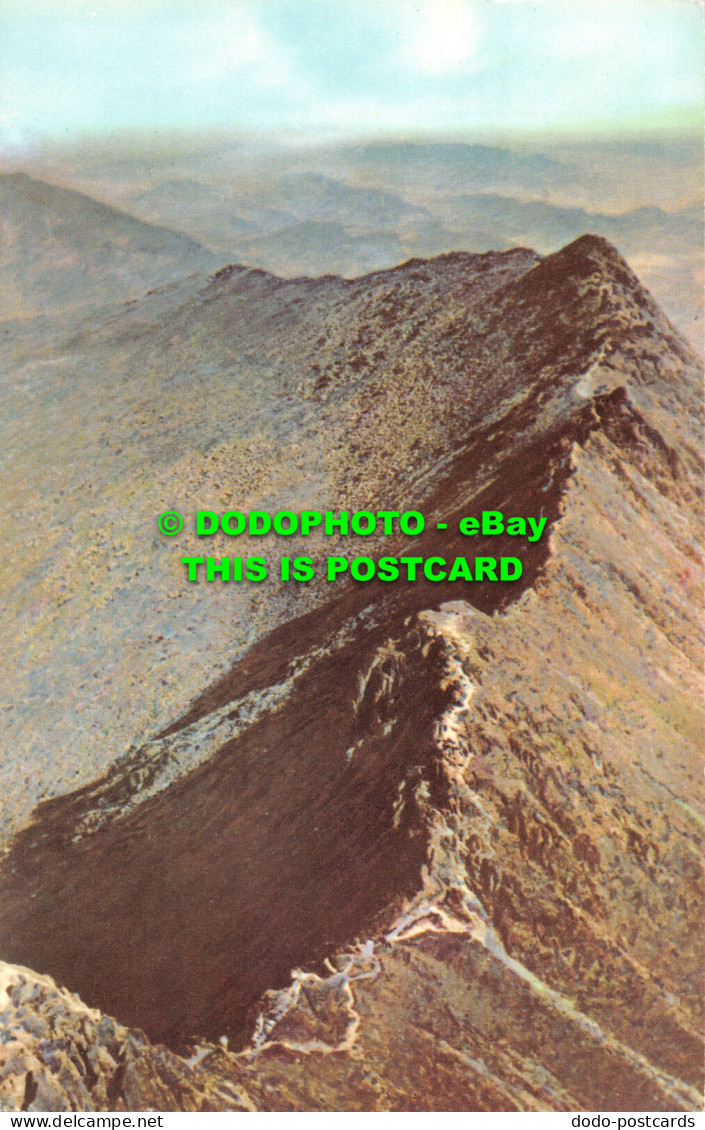 R527993 LKD. 70. Striding Edge. Helvellyn House. Gomis. 1978 - World