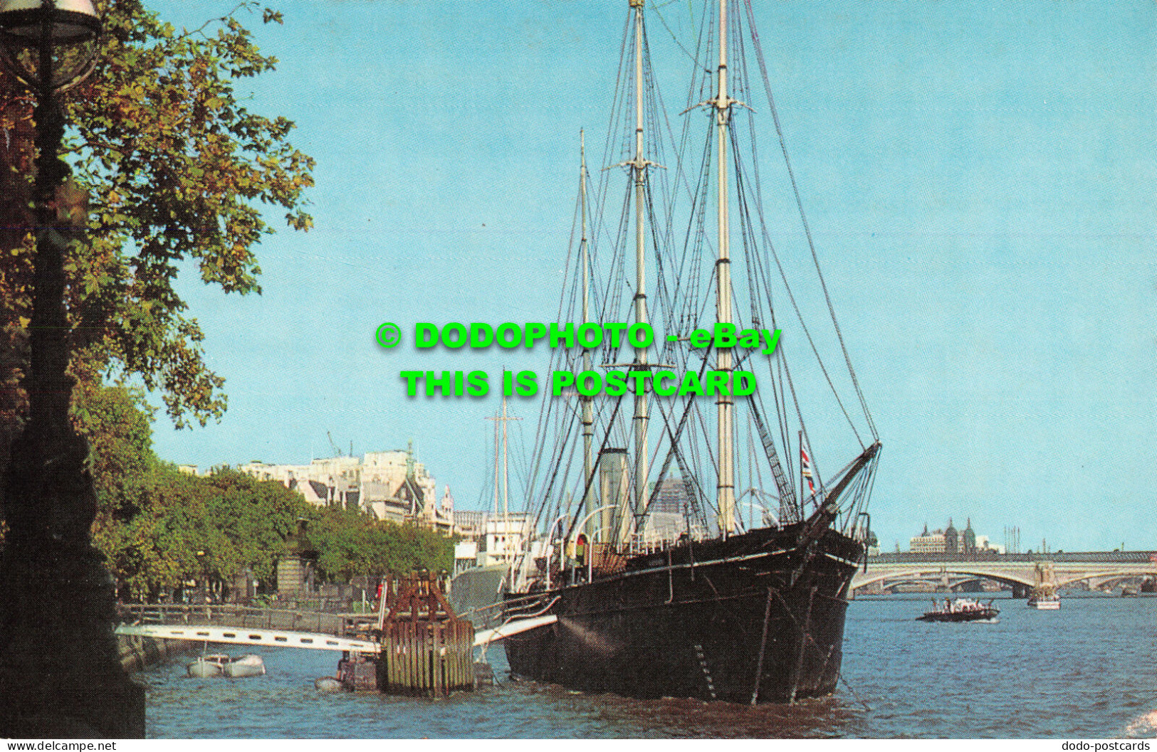 R528132 London. River Thames. H. M. S. Discovery. J. Salmon. Cameracolour - Otros & Sin Clasificación