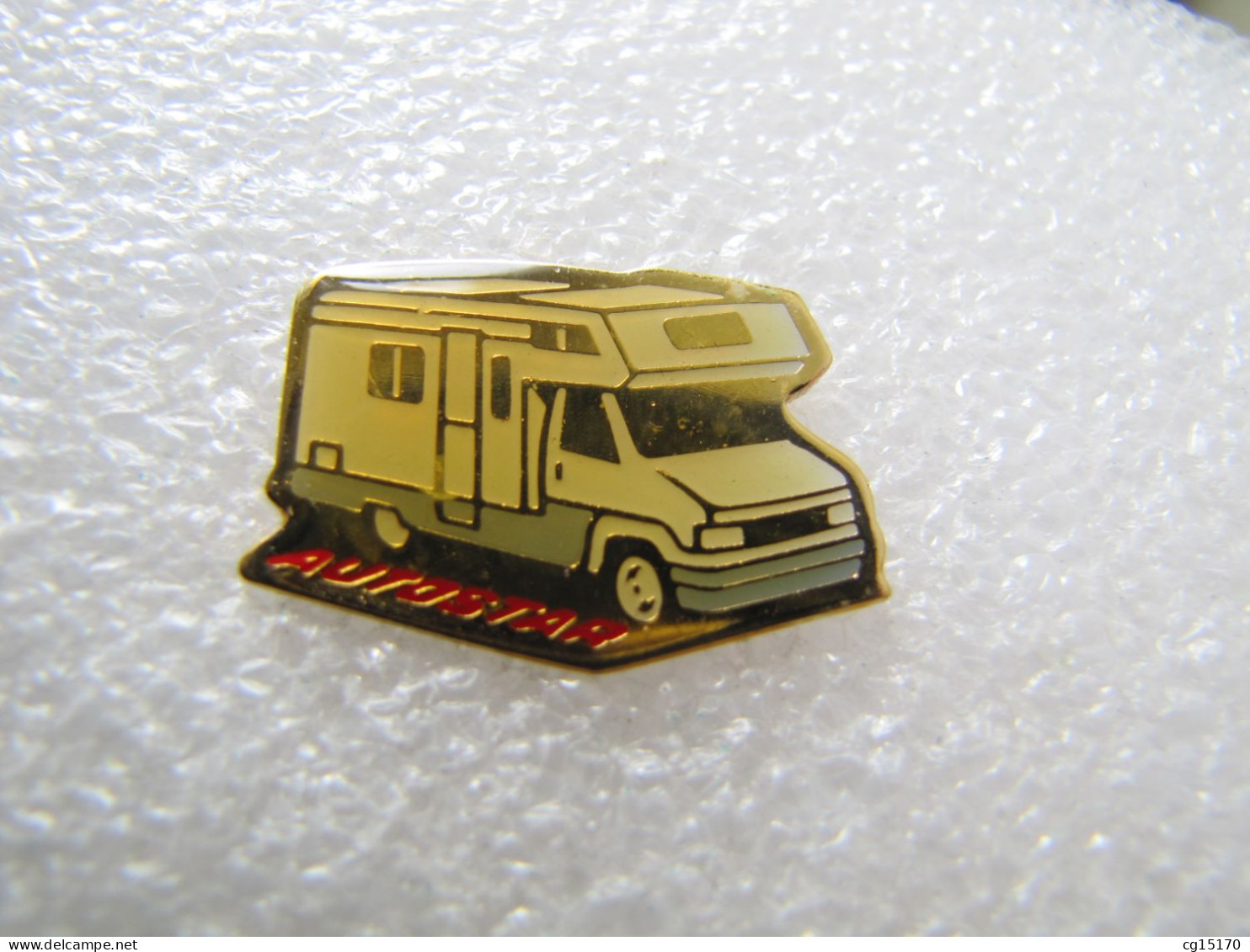 PIN'S     CAMPING CAR  AUTOSTAR - Autres & Non Classés