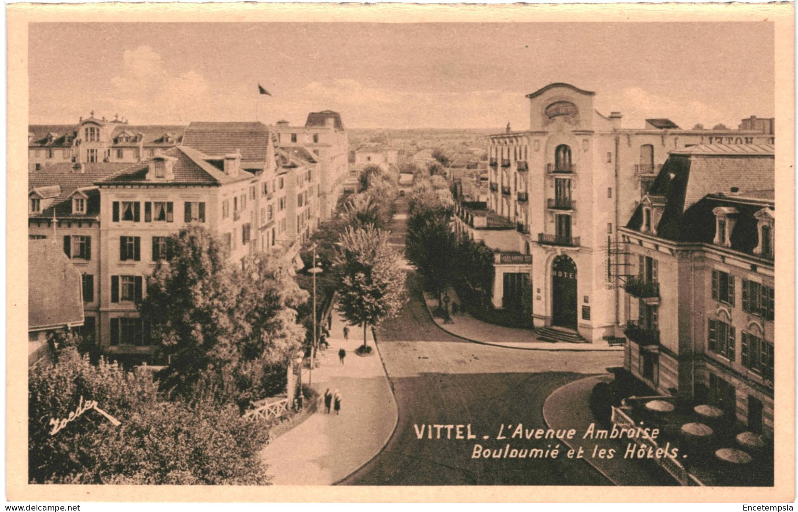 CPA Carte Postale France Vittel Avenue Ambroise Bouloumié Et Les Hôtels  VM80105 - Vittel
